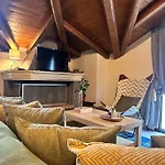 Pandoras House * Arachova