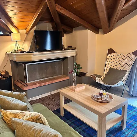 Apartament Pandoras House *