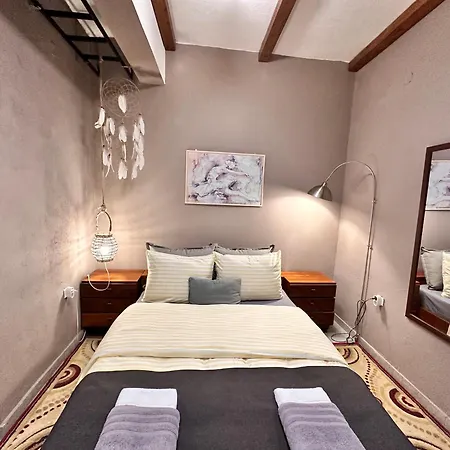 Pandoras House Apartment