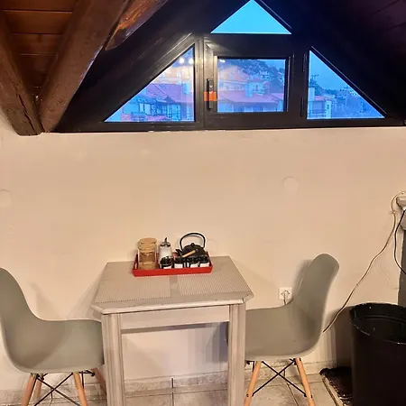 Pandoras House * Arachova