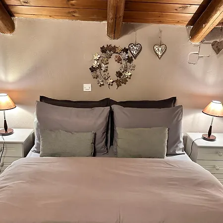 Pandoras House Apartment